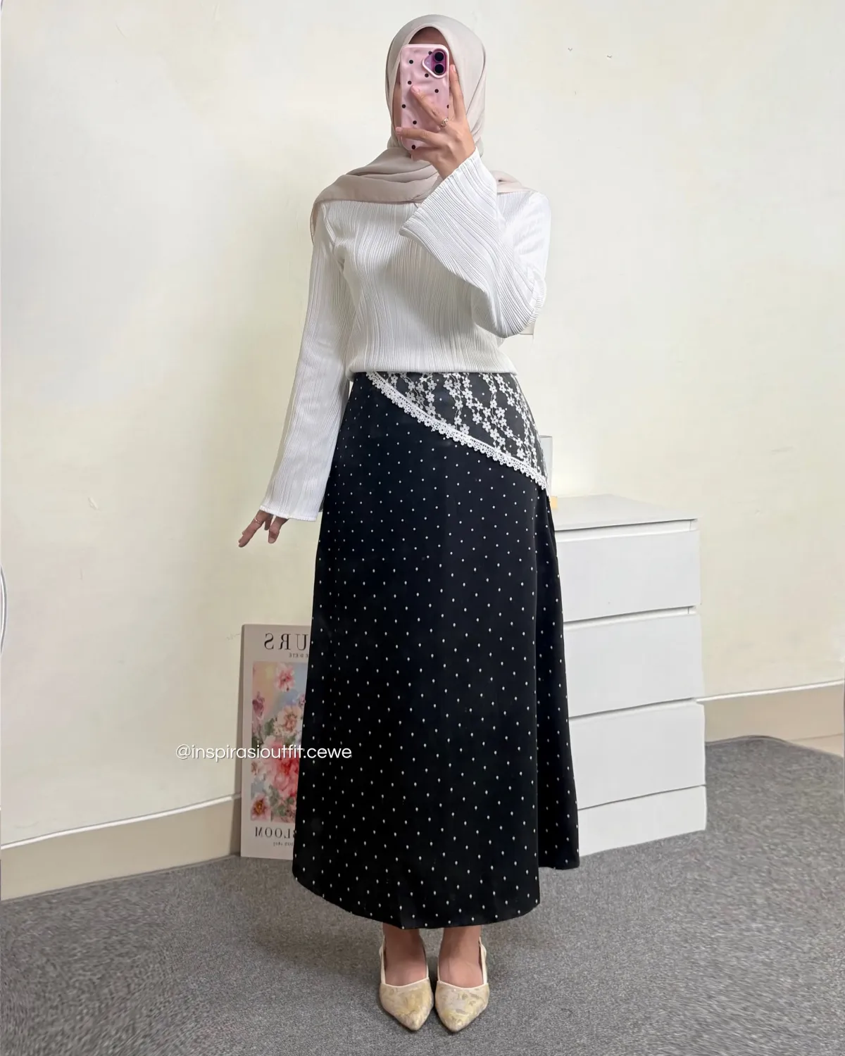 Inspirasi outfit soft cocok buat ngampus